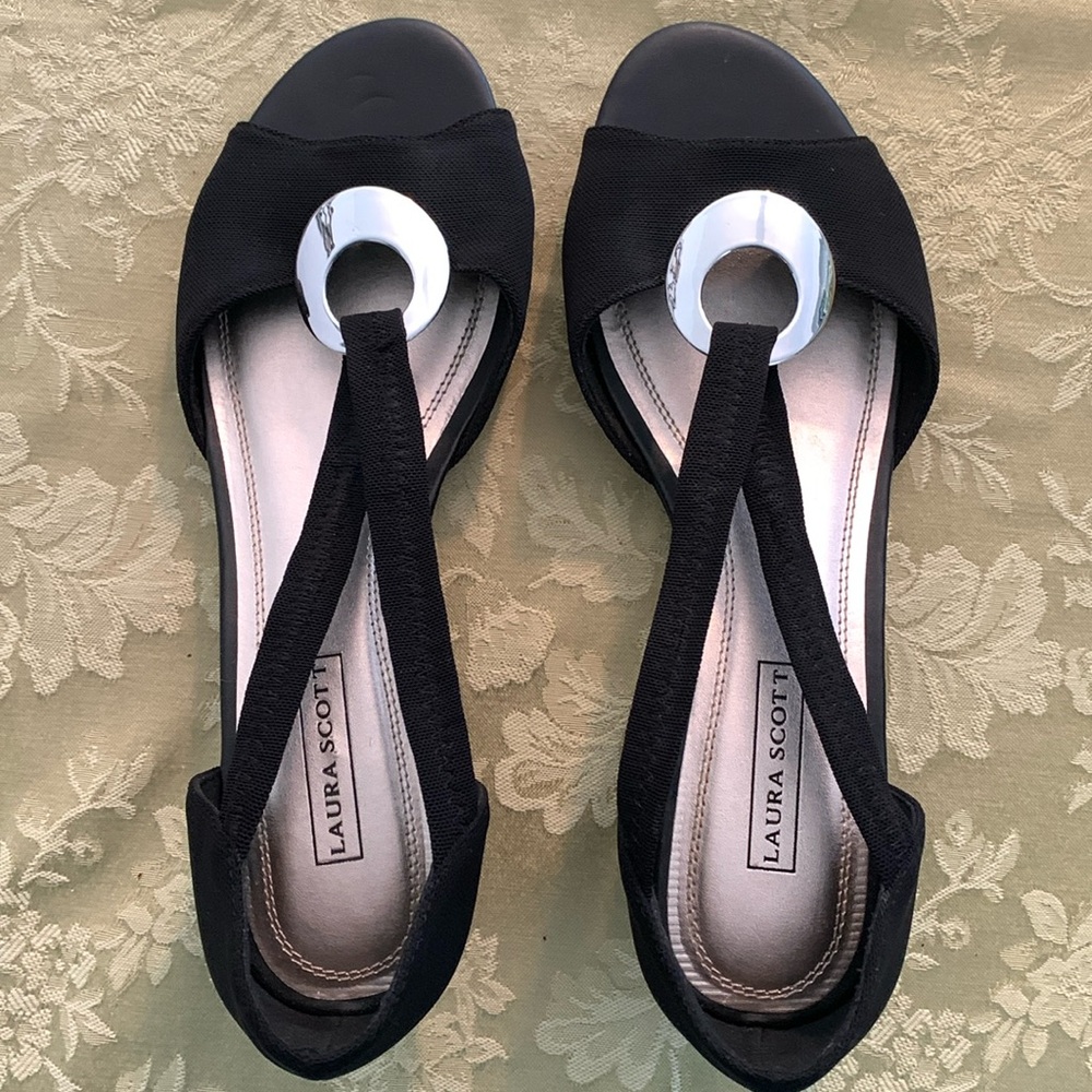 Laura Scott Black Wedge- size 10- New condition- never worn!